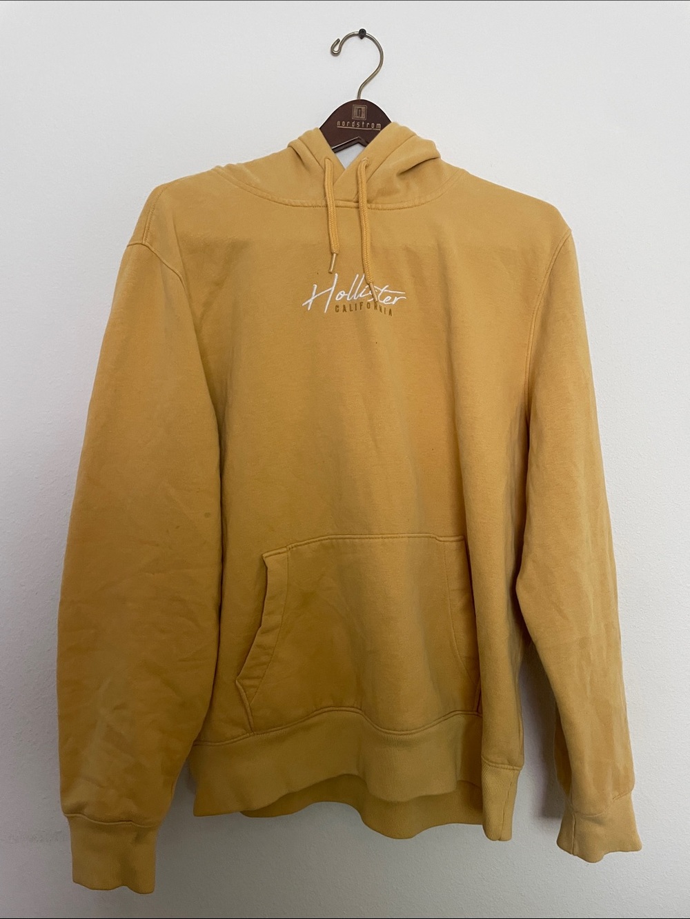 Hollister Men's Yellow Mustard Pullover Hoodie